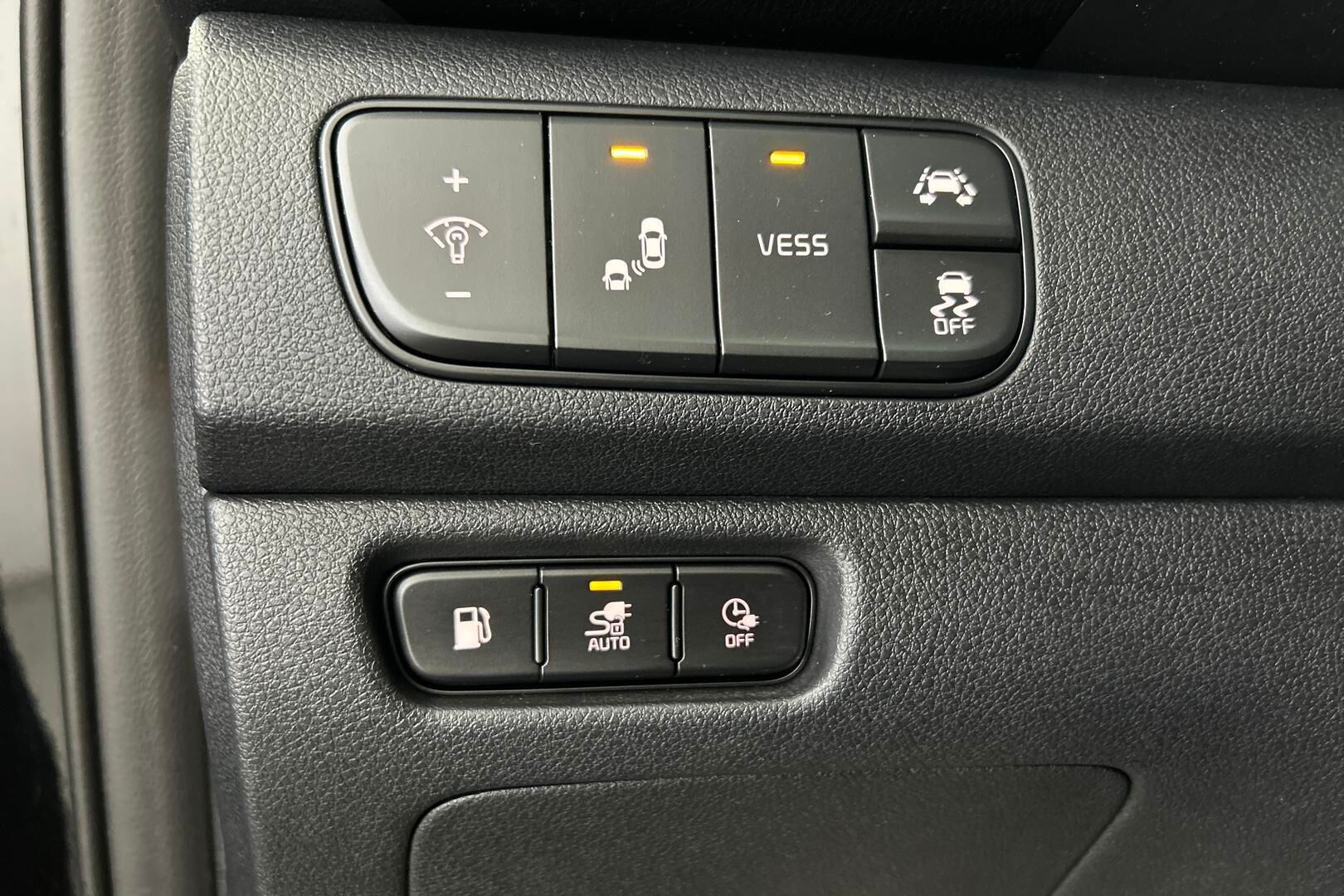 Kia Niro iso kuva 24