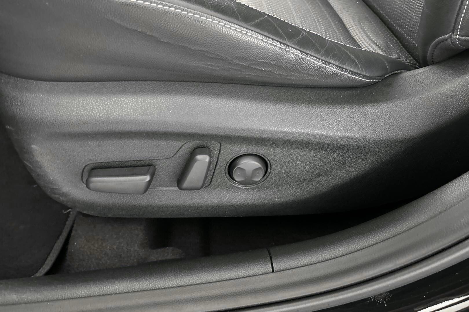 Kia Niro iso kuva 26