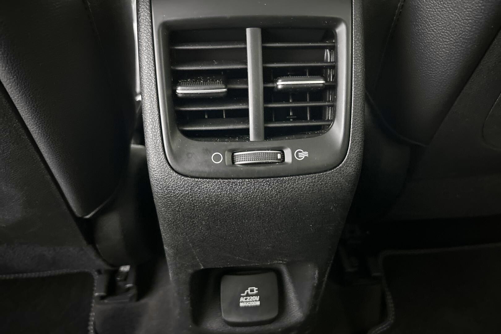 Kia Niro iso kuva 27
