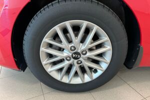 Kia Rio esikatselu 11