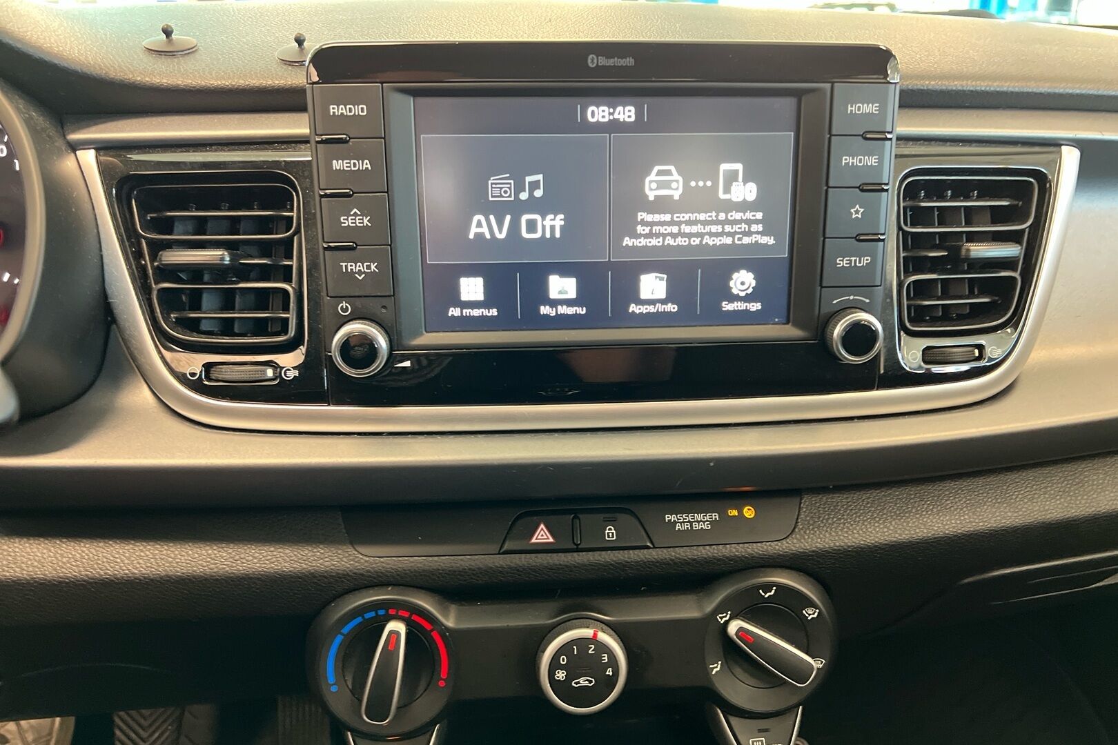 Kia Rio iso kuva 12