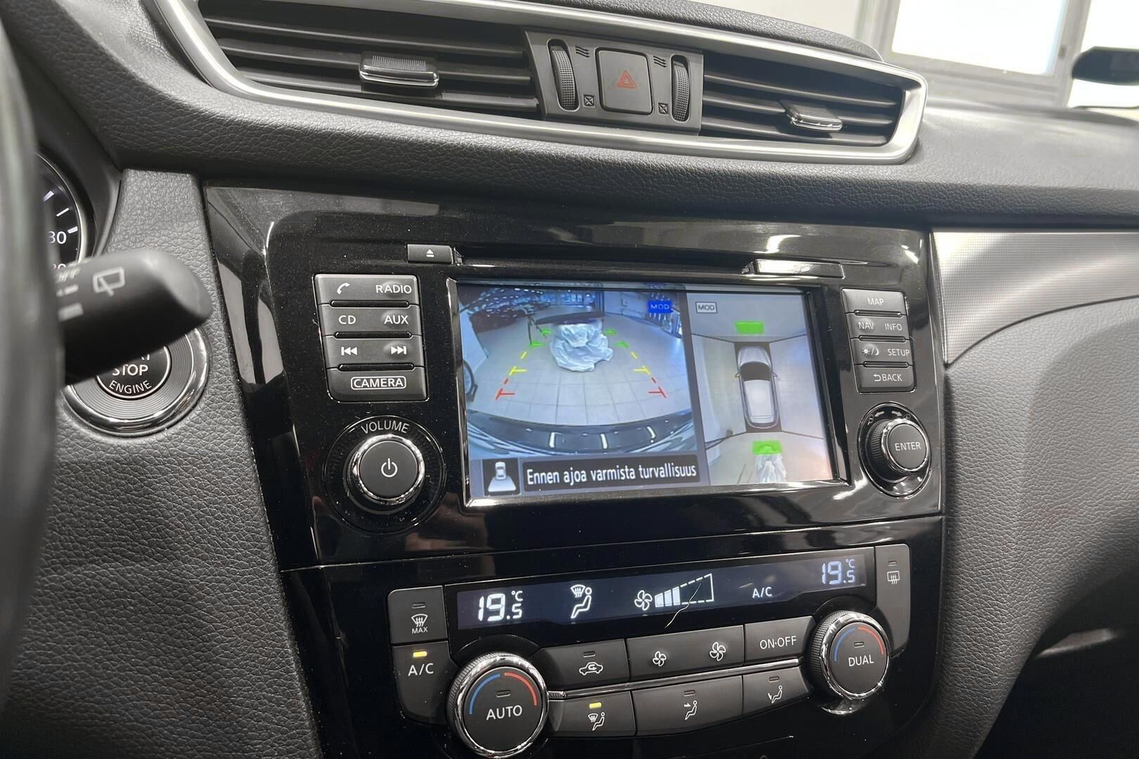 Nissan Qashqai iso kuva 14