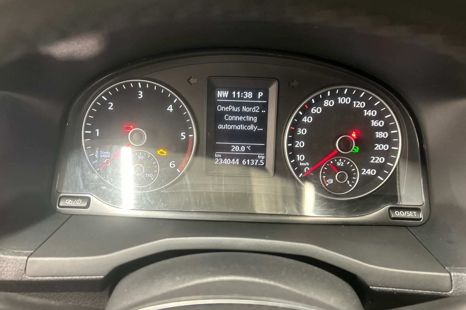 Volkswagen Caddy iso kuva 12