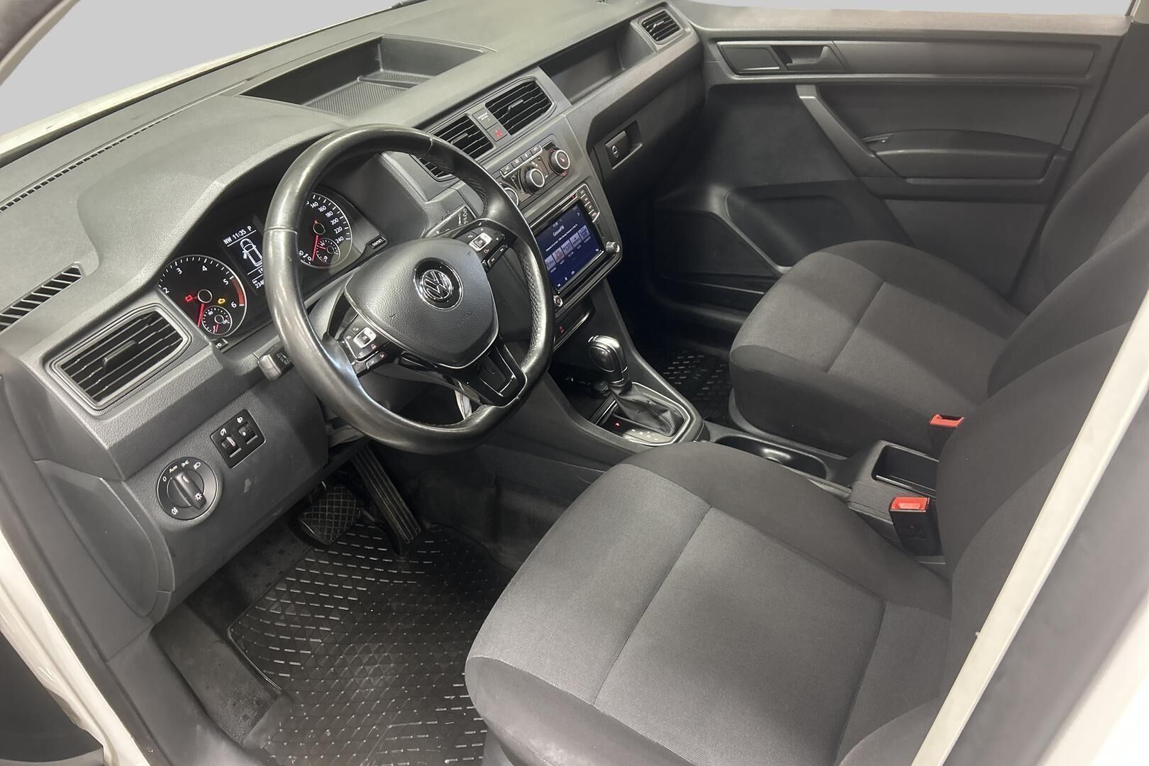 Volkswagen Caddy iso kuva 20
