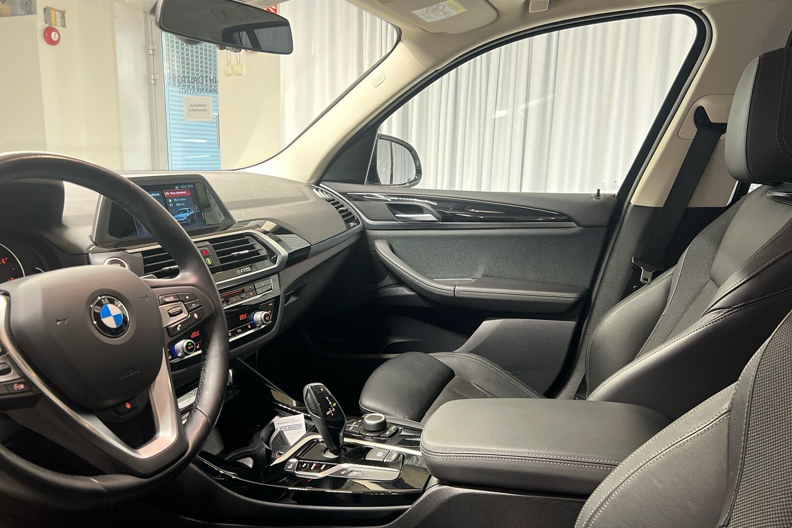 BMW X3 iso kuva 19