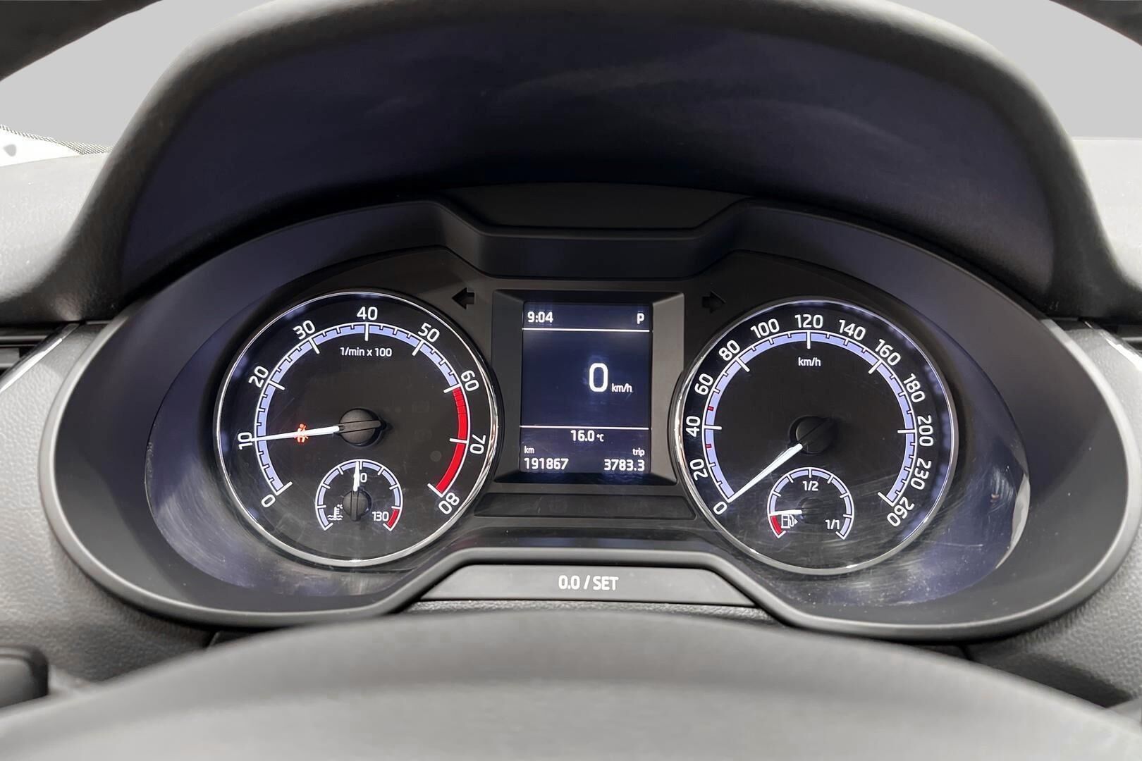 Skoda Octavia iso kuva 13