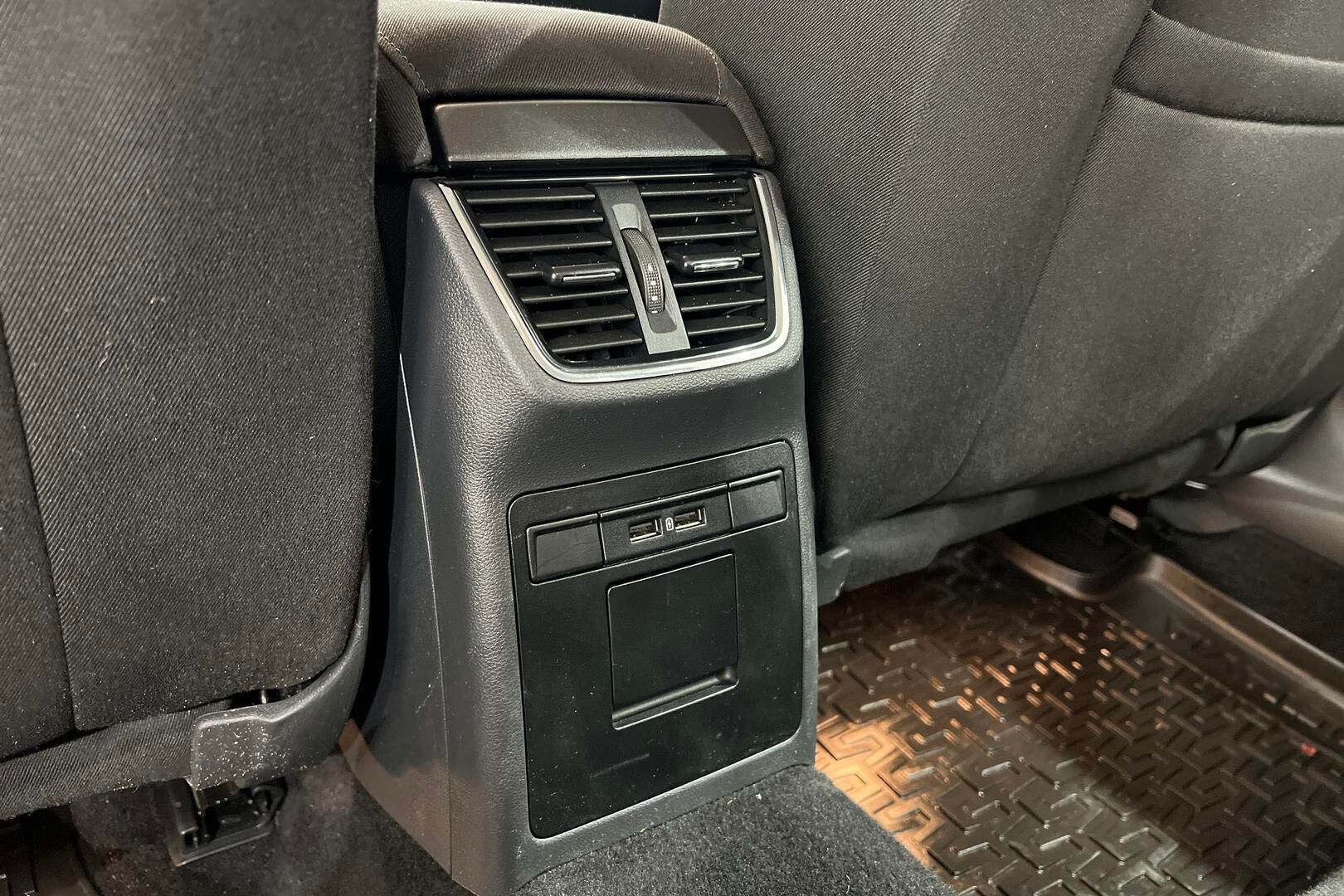 Skoda Octavia iso kuva 24