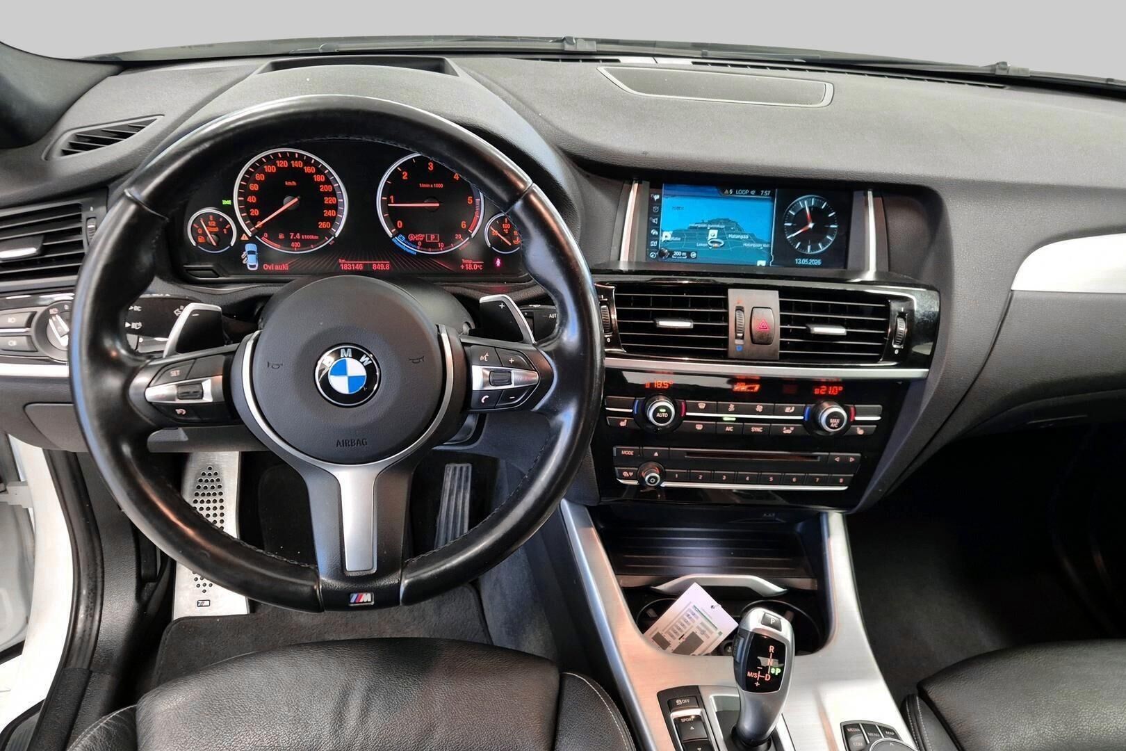 BMW X4 iso kuva 11