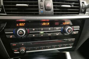 BMW X4 esikatselu 15