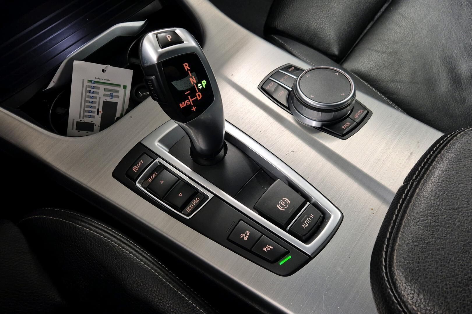 BMW X4 iso kuva 16
