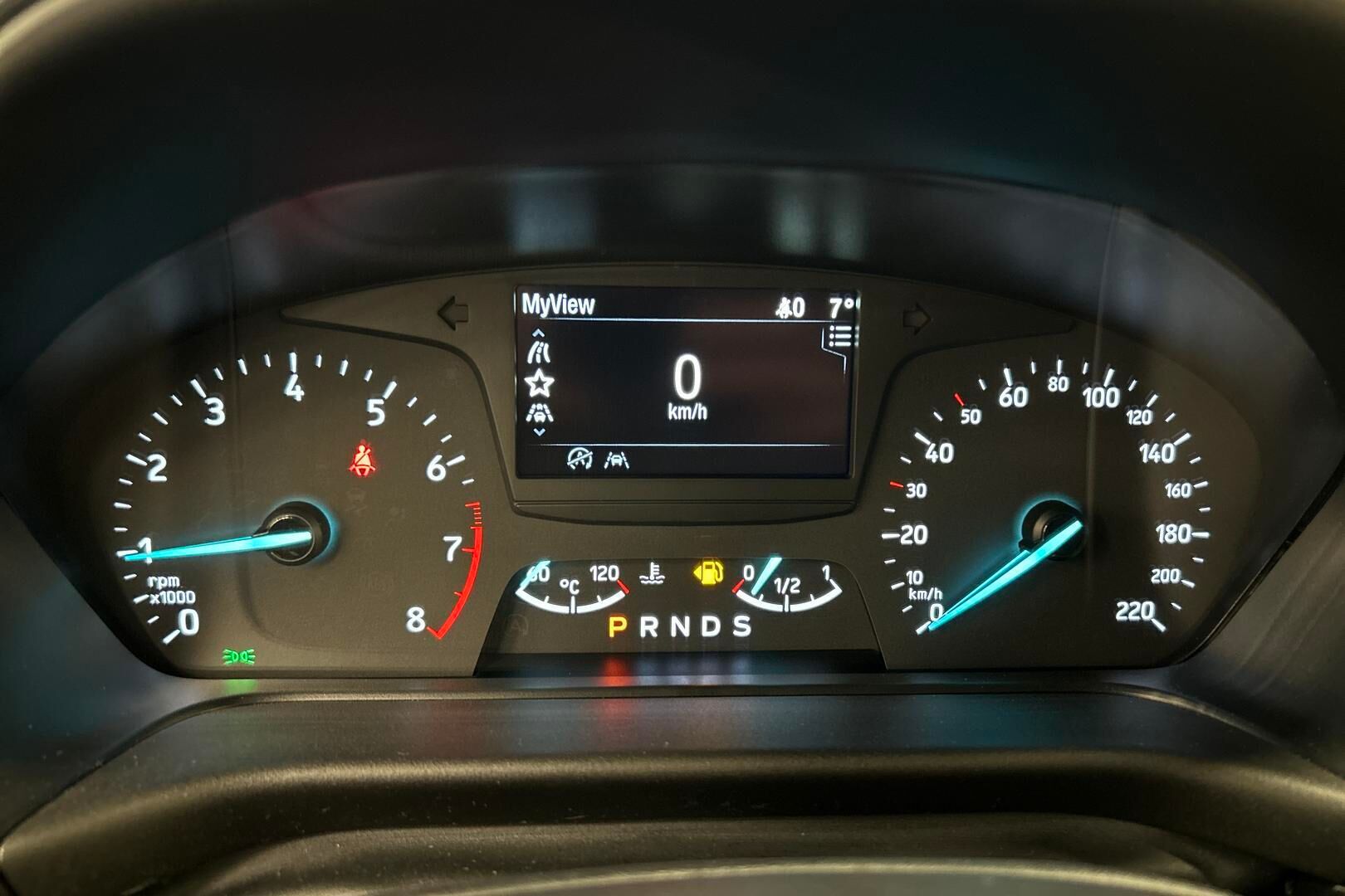 Ford Fiesta iso kuva 12