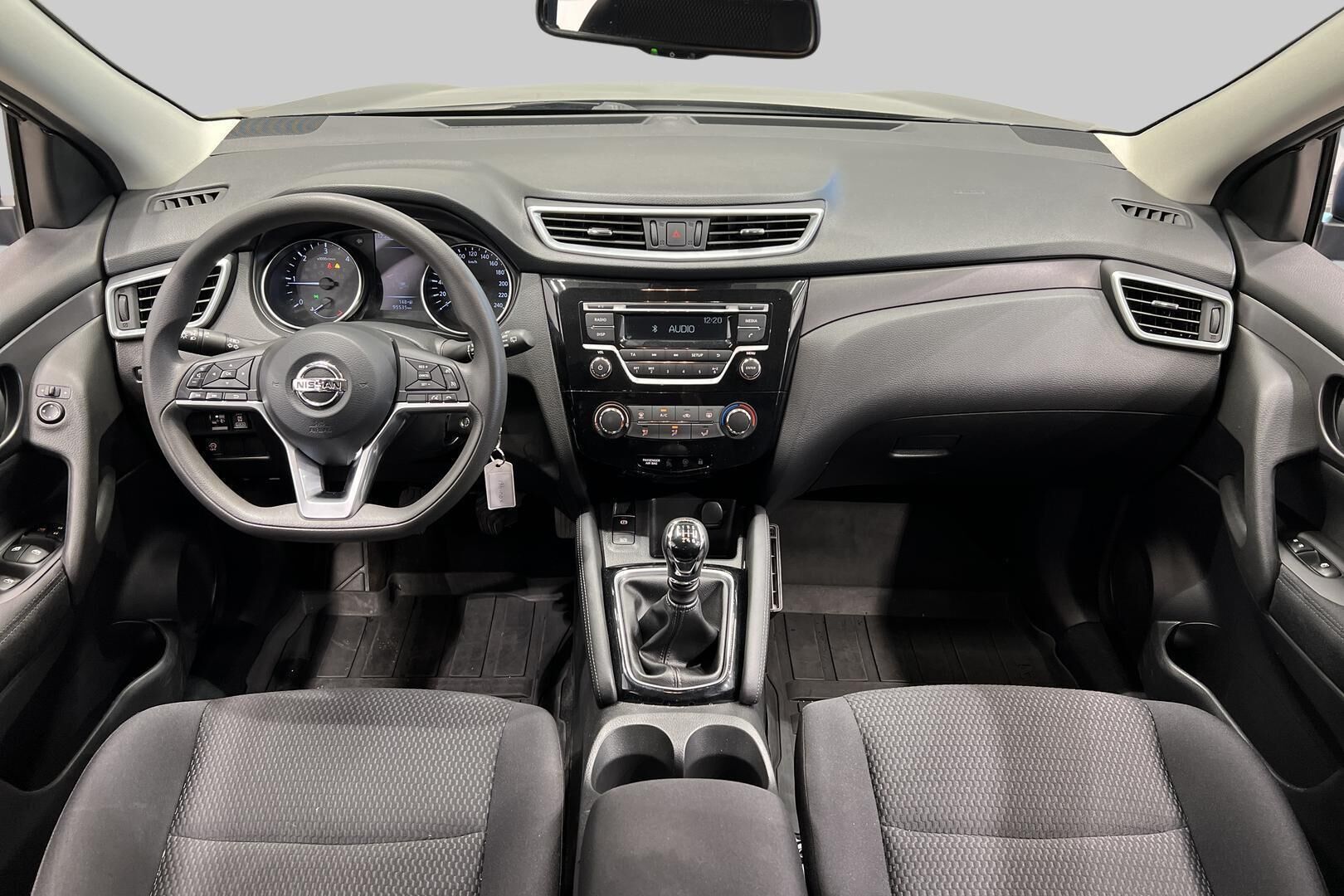 Nissan Qashqai iso kuva 11