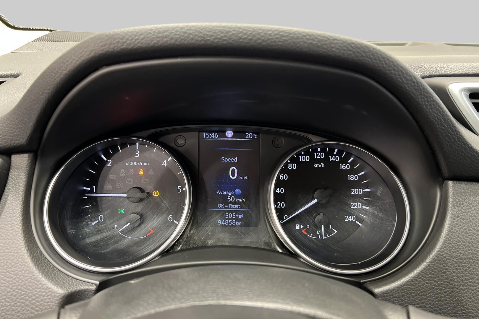 Nissan Qashqai iso kuva 14