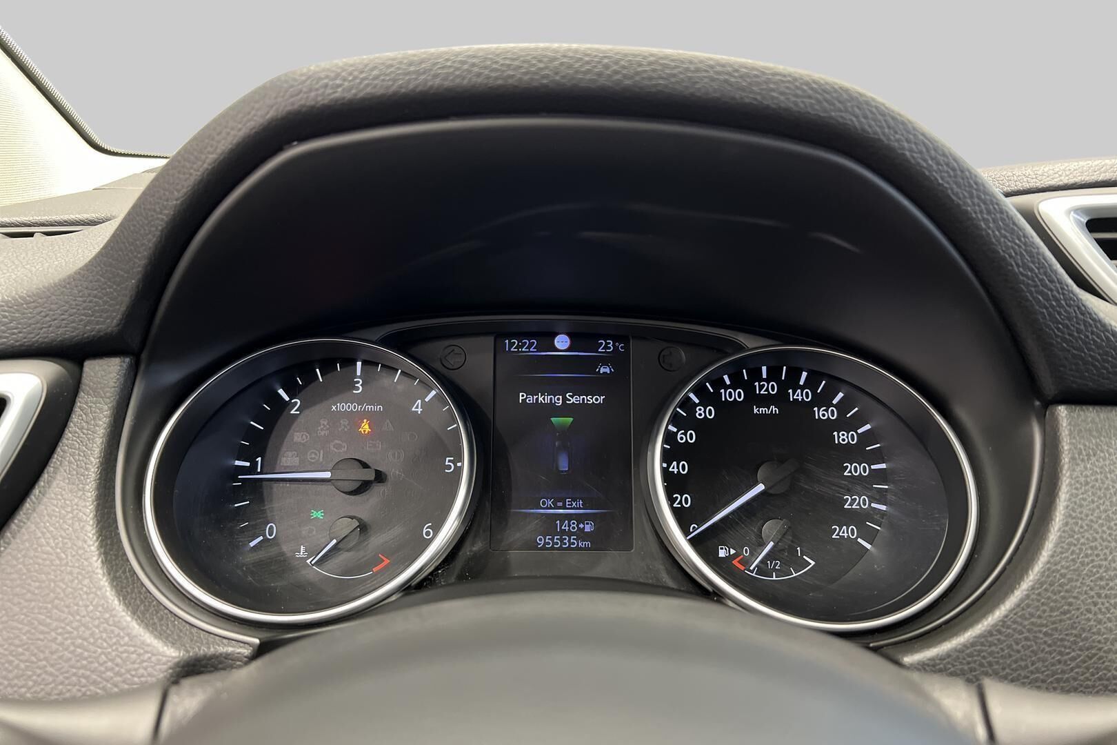 Nissan Qashqai iso kuva 16