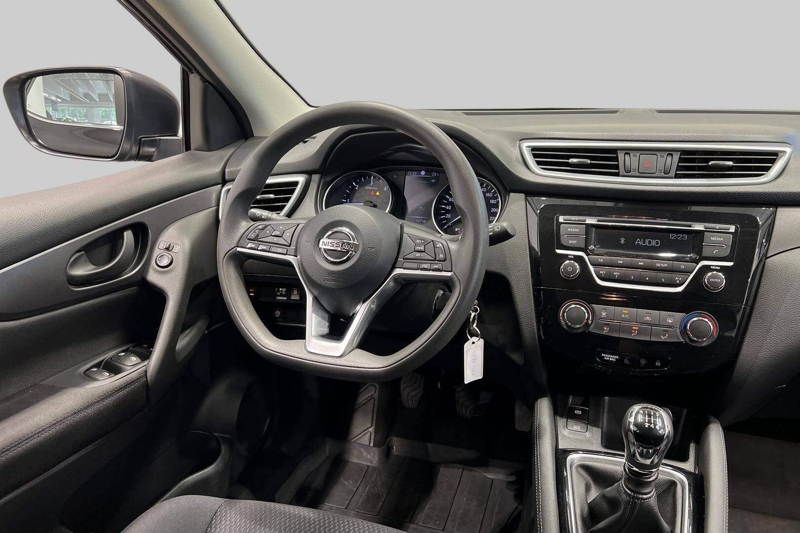 Nissan Qashqai iso kuva 24
