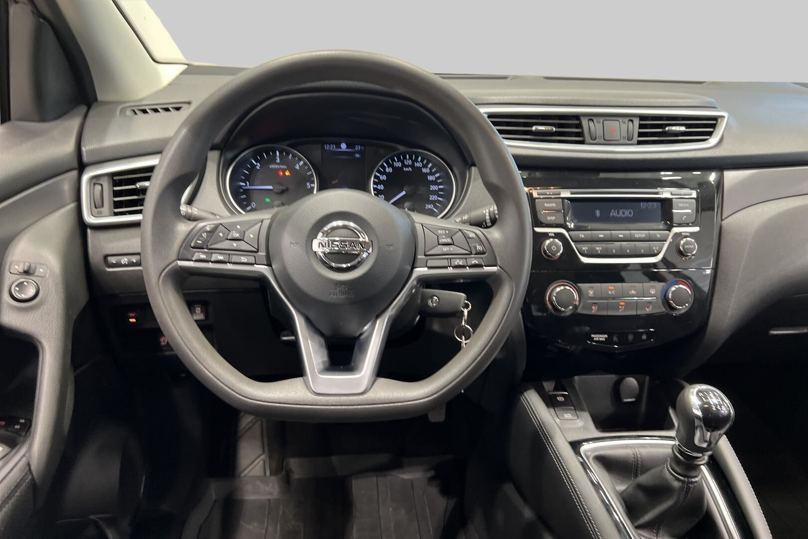 Nissan Qashqai iso kuva 25