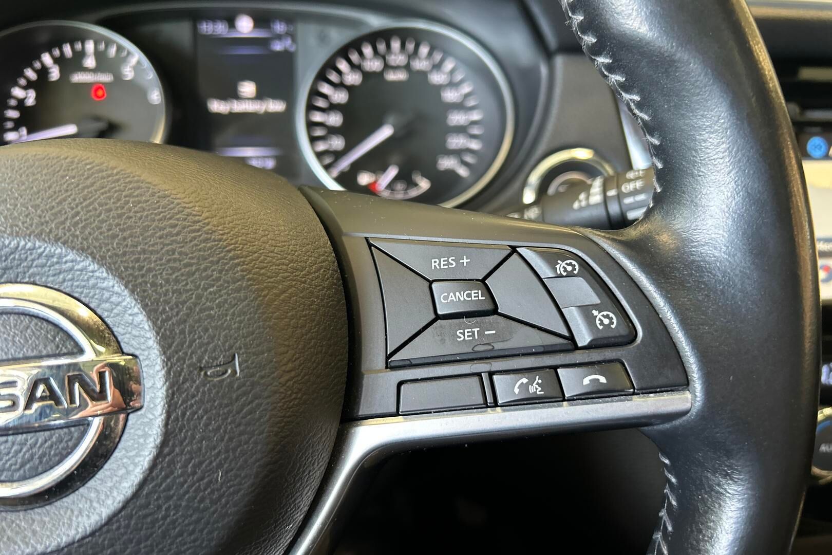 Nissan Qashqai iso kuva 17