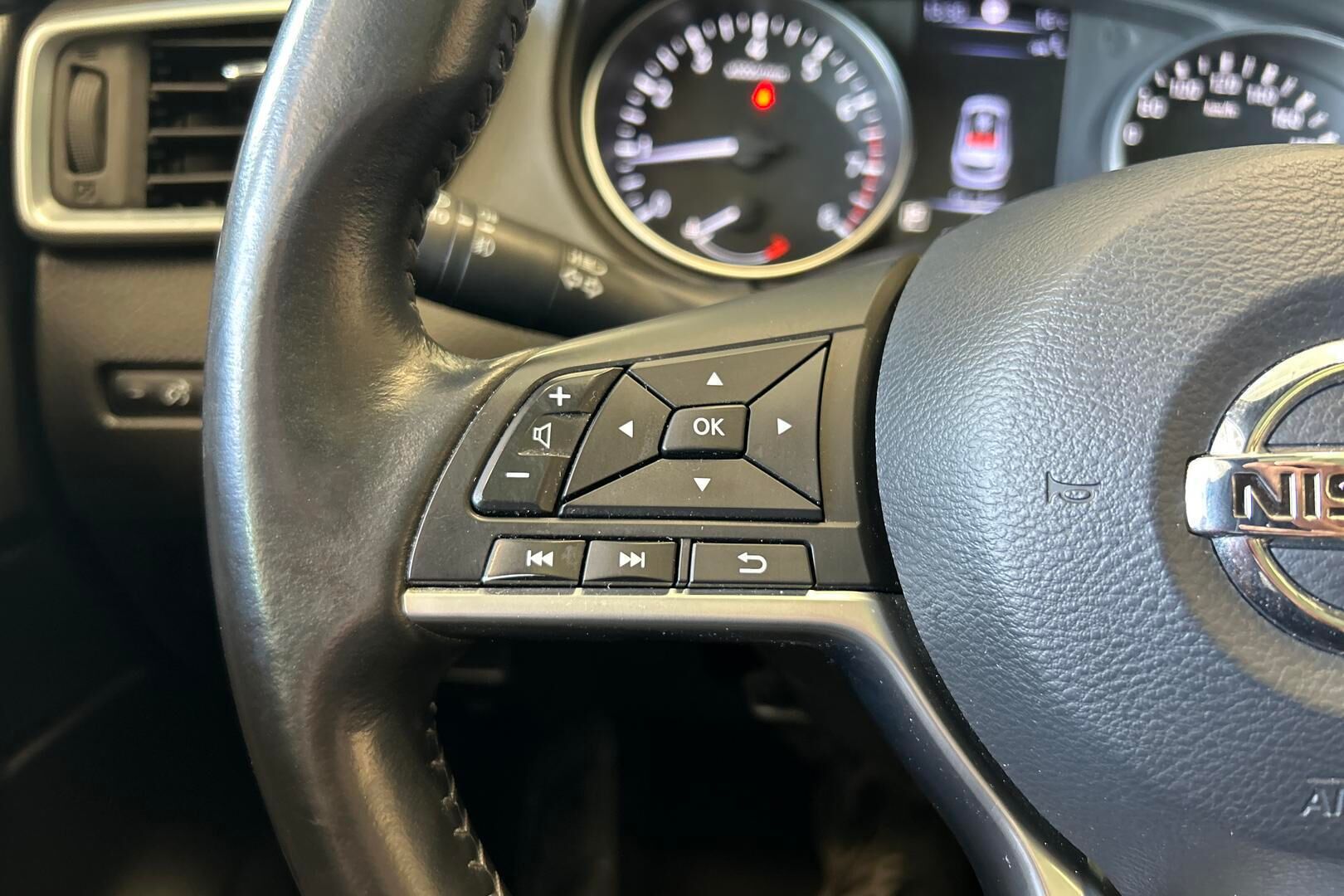 Nissan Qashqai iso kuva 18