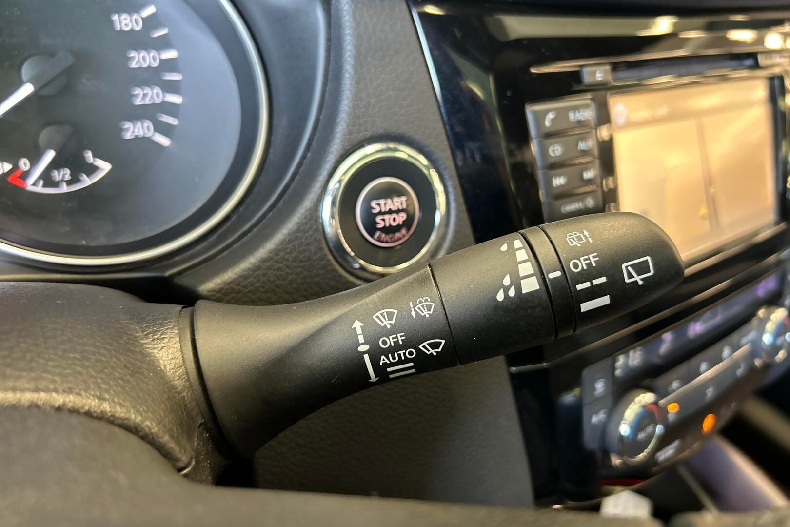 Nissan Qashqai iso kuva 19