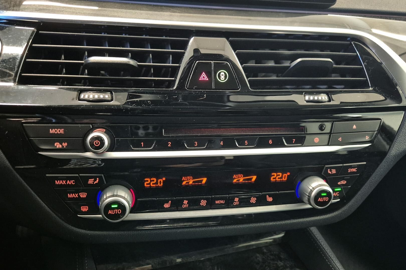 BMW 5-sarja iso kuva 15