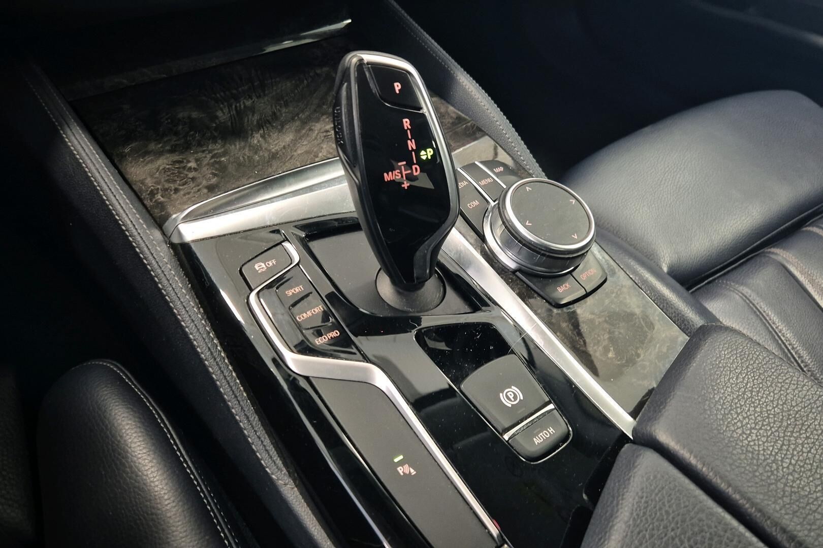 BMW 5-sarja iso kuva 16