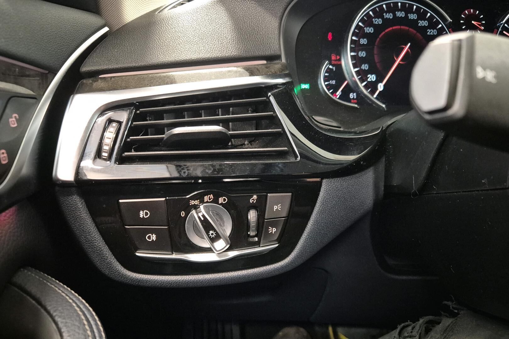 BMW 5-sarja iso kuva 18