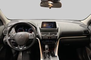 Mitsubishi Eclipse Cross esikatselu 11