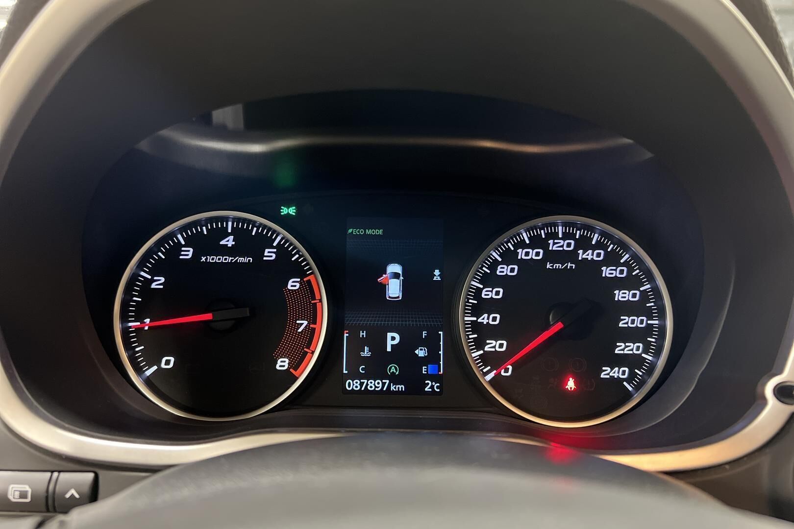 Mitsubishi Eclipse Cross iso kuva 14