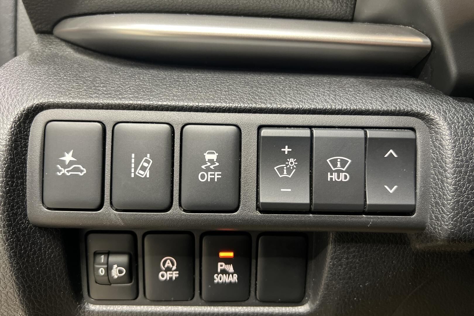 Mitsubishi Eclipse Cross iso kuva 19