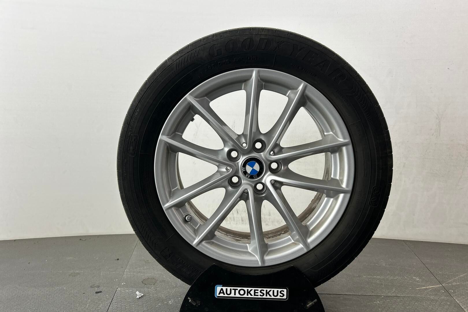 BMW 5-SARJA iso kuva 13