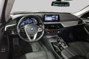 BMW 5-SARJA esikatselu 3