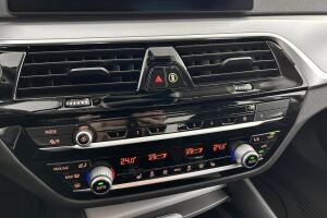 BMW 5-SARJA esikatselu 20