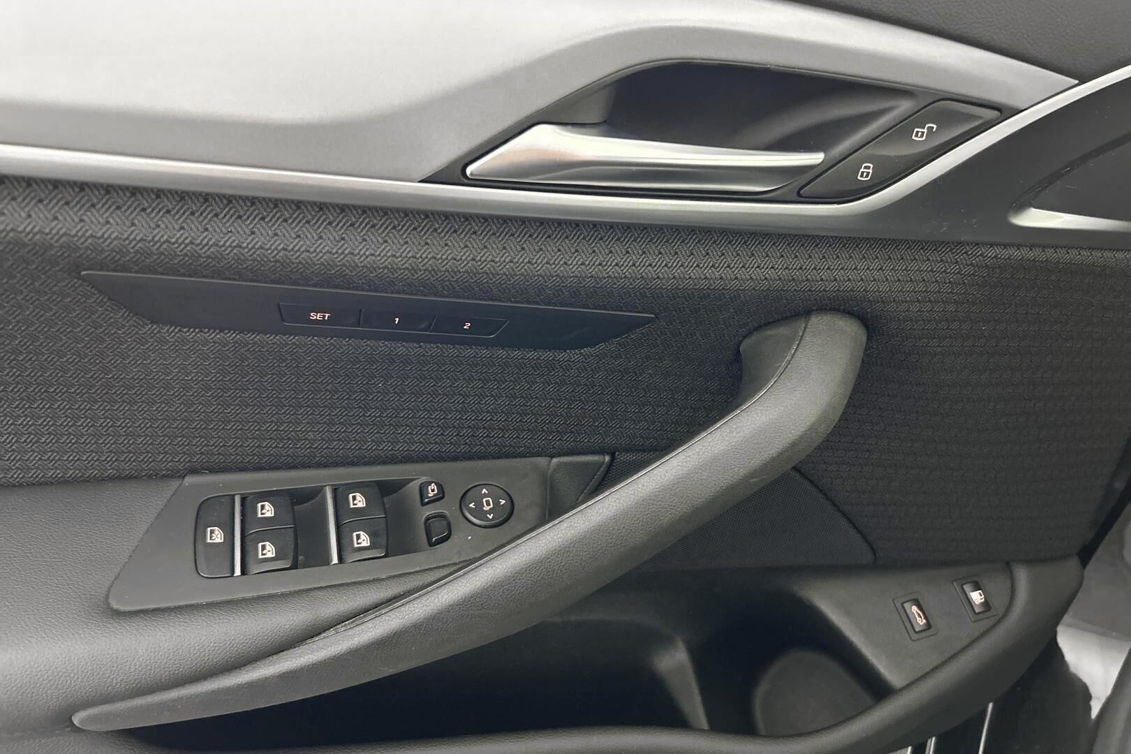 BMW 5-SARJA iso kuva 27