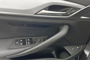 BMW 5-SARJA esikatselu 28