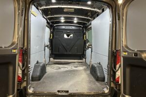 Ford Transit esikatselu 12