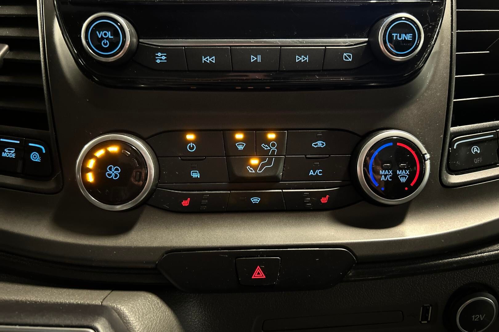 Ford Transit iso kuva 28