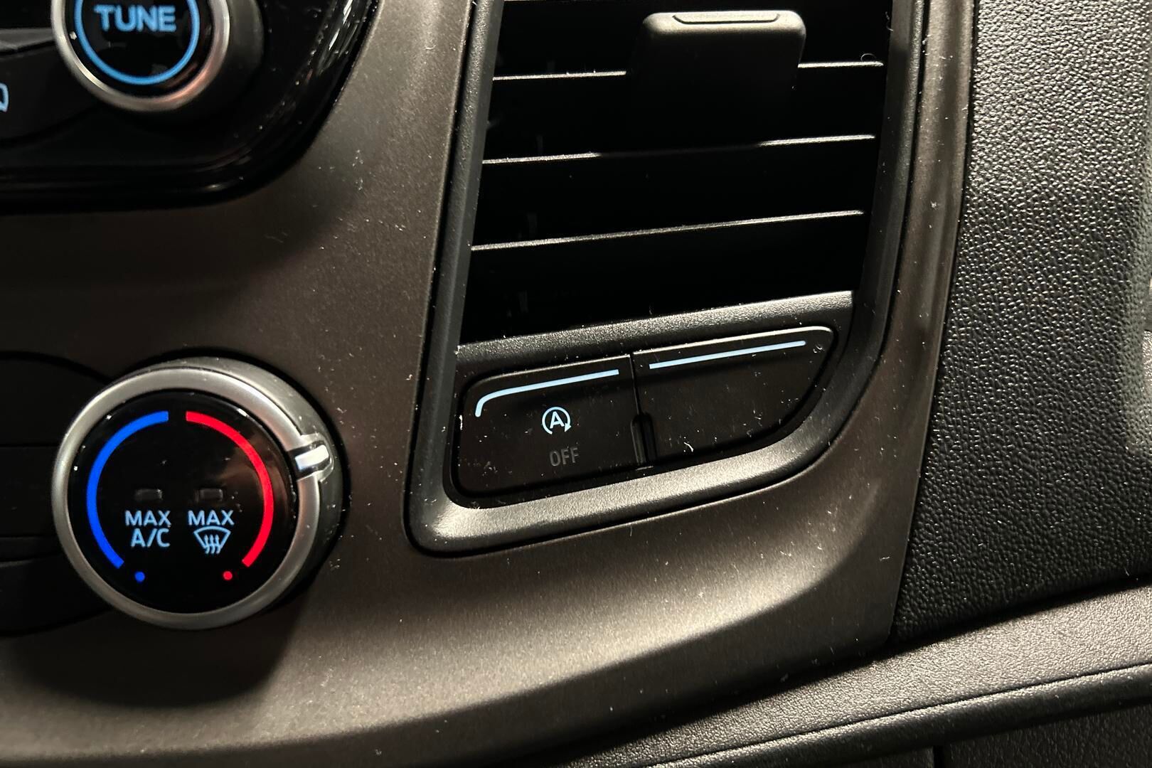 Ford Transit iso kuva 30