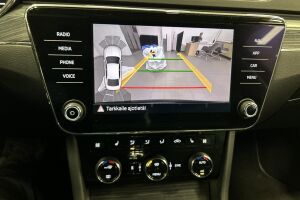 Skoda Superb esikatselu 24