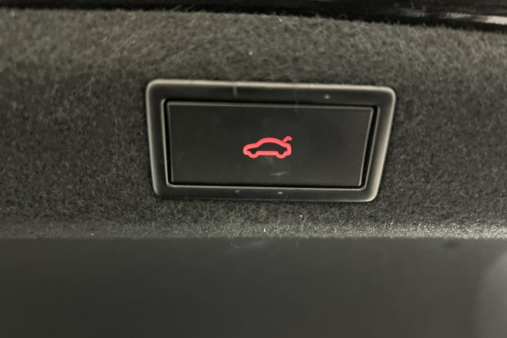 Skoda Superb iso kuva 24