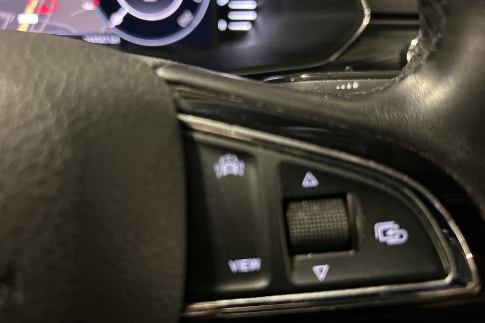Skoda Superb iso kuva 24