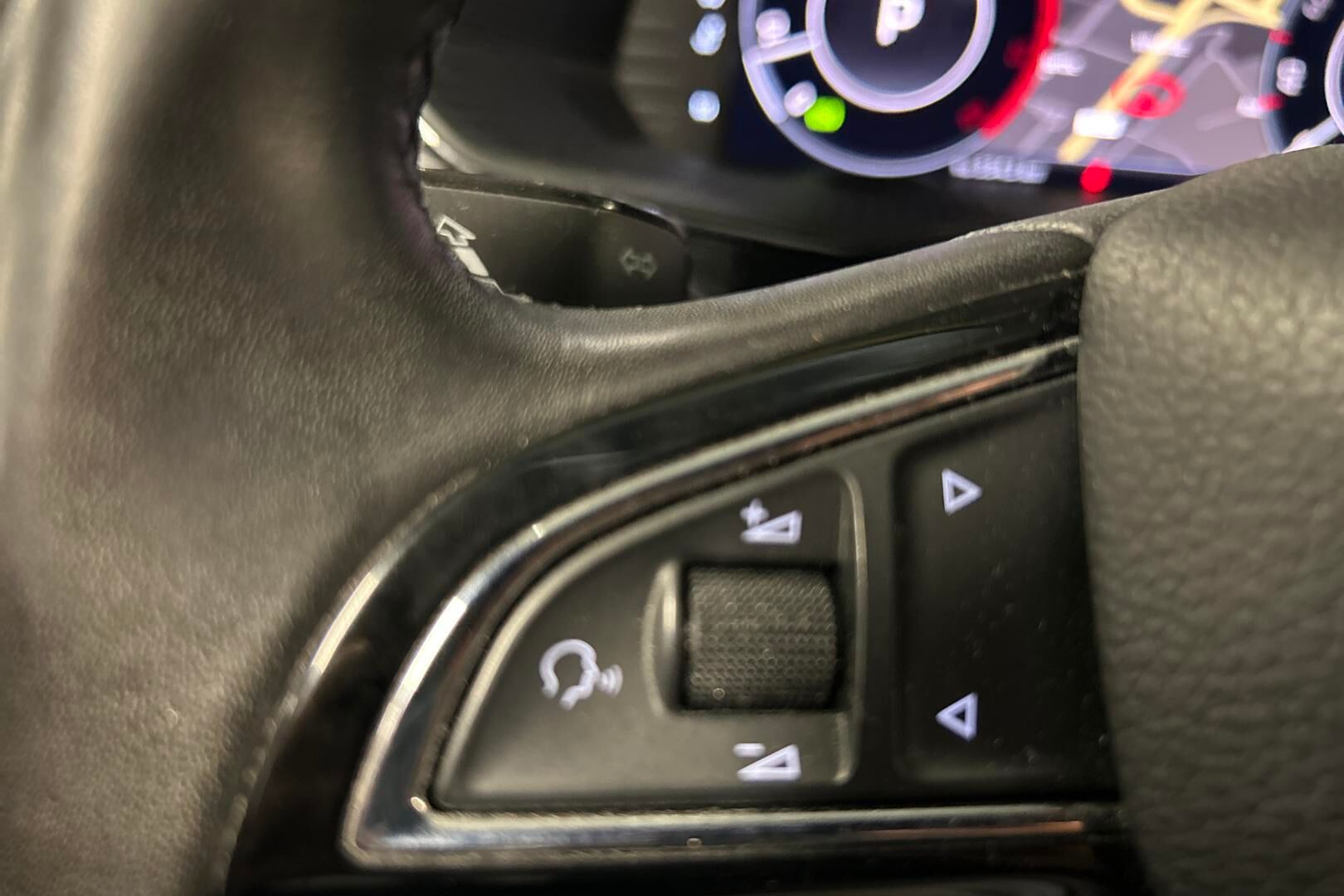 Skoda Superb iso kuva 25