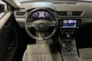 Skoda Superb esikatselu 32