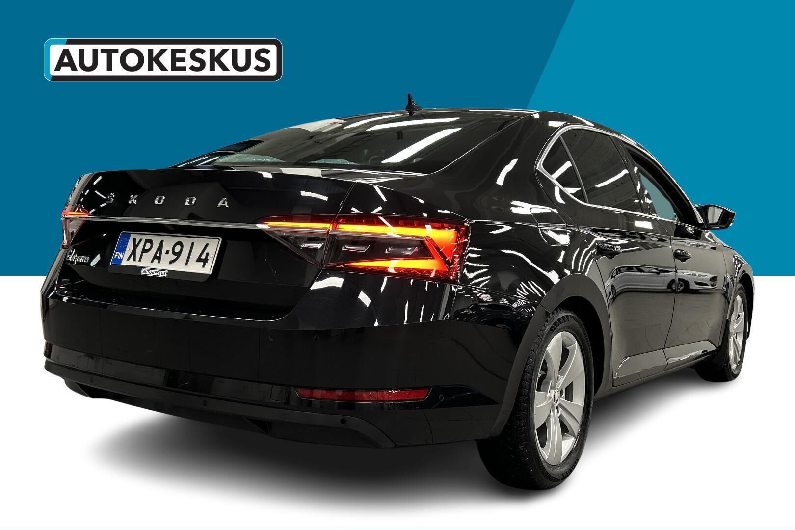 Skoda Superb iso kuva 4