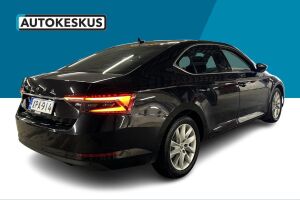 Skoda Superb esikatselu 5
