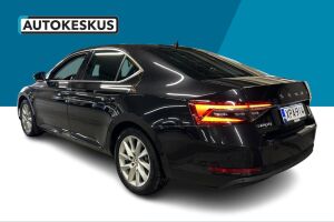Skoda Superb esikatselu 7