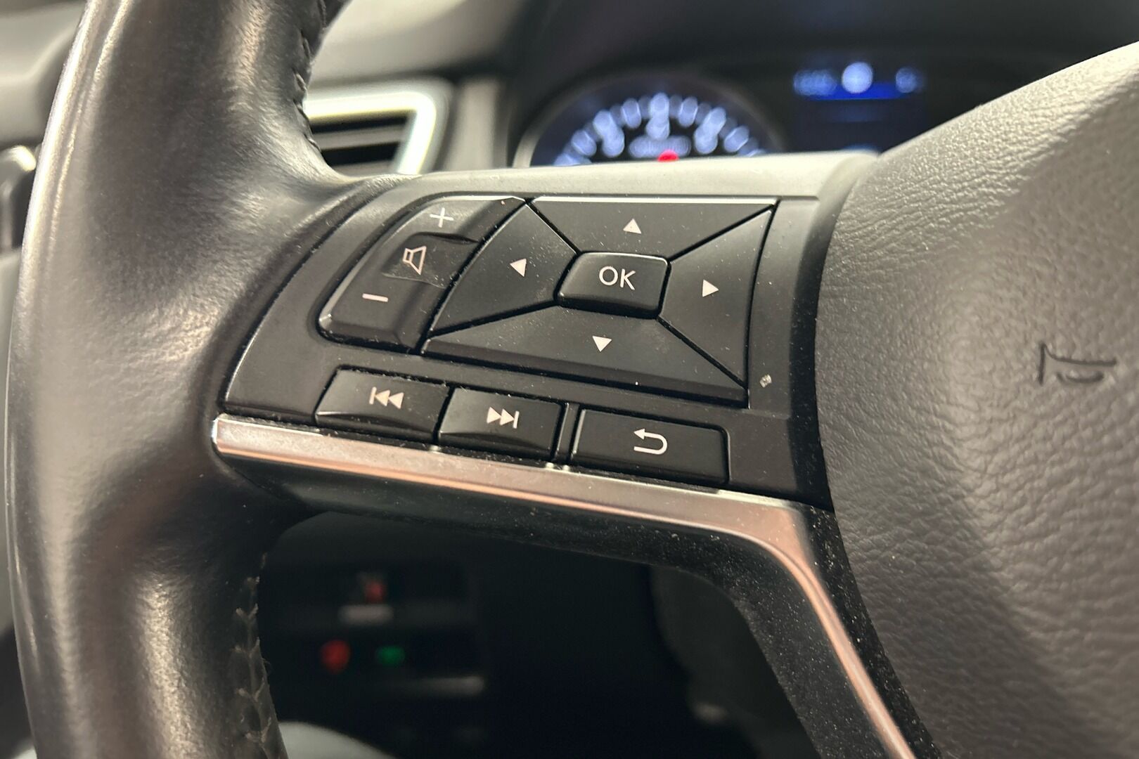 Nissan Qashqai iso kuva 12