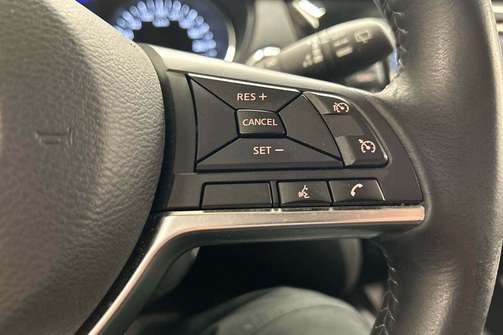 Nissan Qashqai iso kuva 13