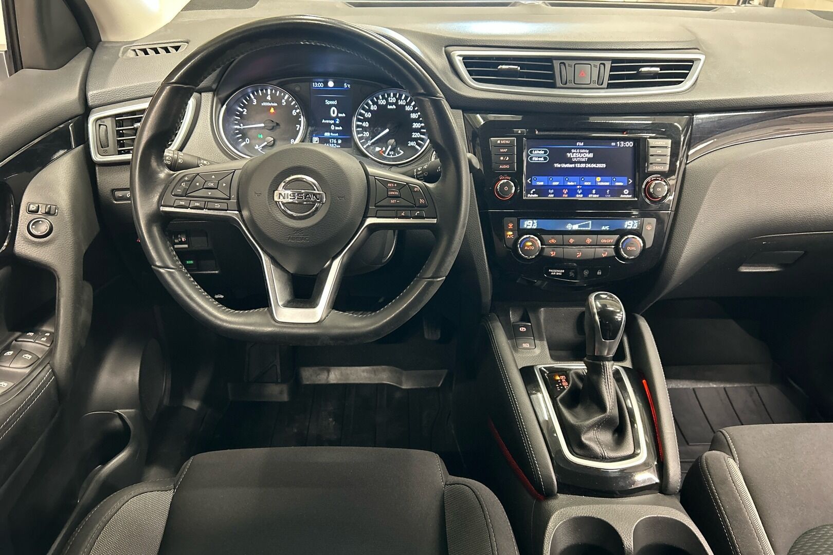 Nissan Qashqai iso kuva 7