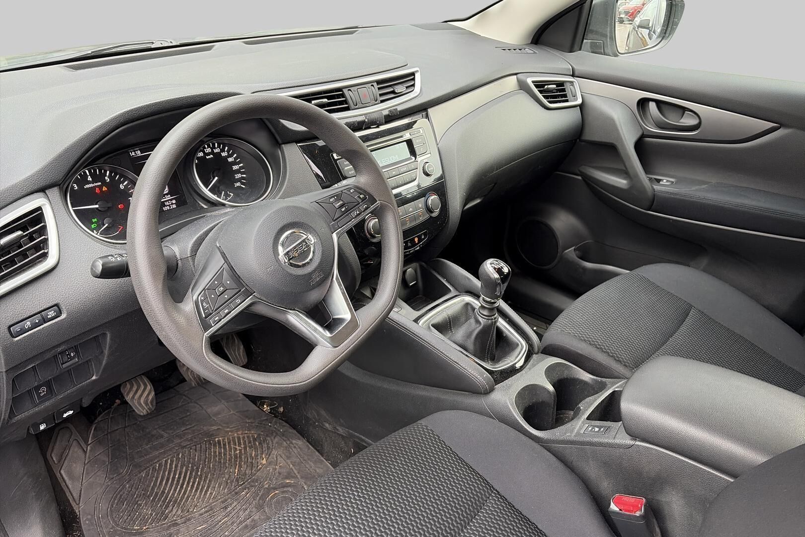 Nissan Qashqai iso kuva 2