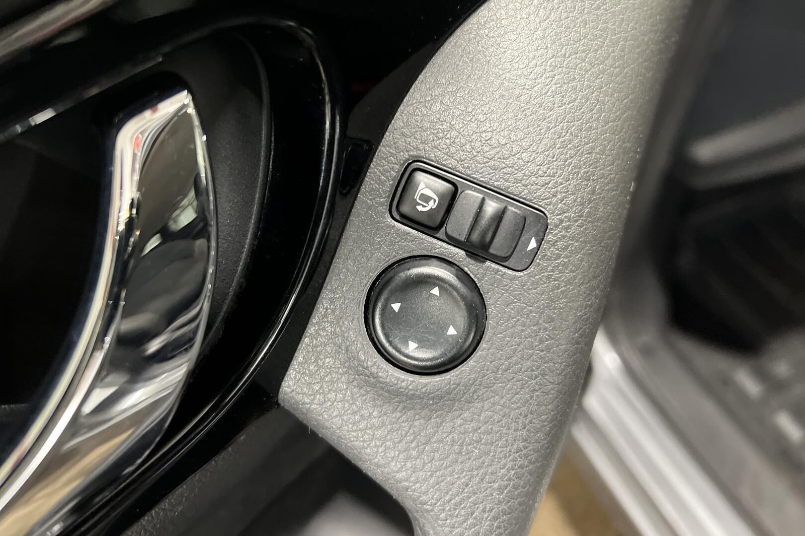 Nissan Qashqai iso kuva 15